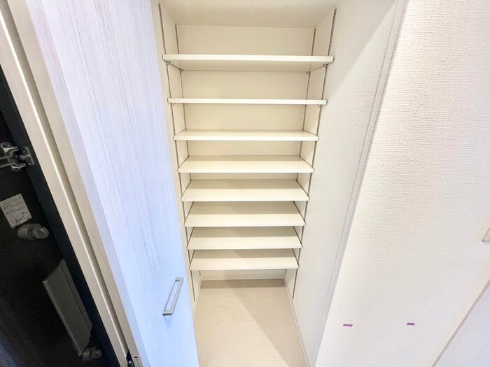 物件内観写真17　(靴箱)