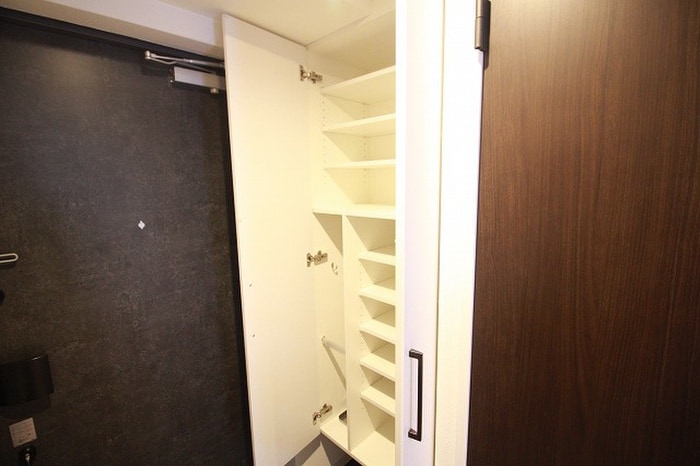 物件内観写真8　(靴箱)