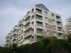 緑地公園ｸﾞﾘ-ﾝﾊｲﾂ６号棟(106)外観写真
