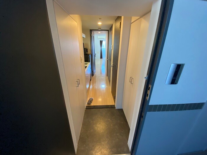 物件内観写真4　(玄関)