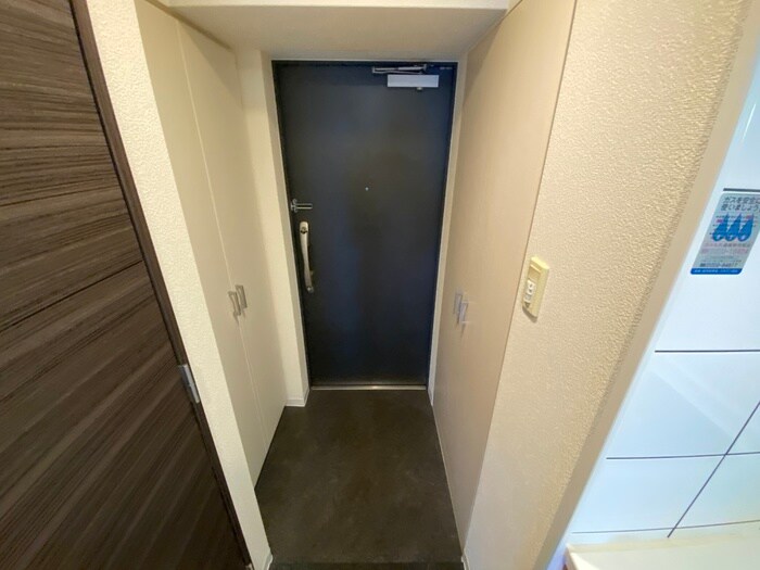 物件内観写真15　(玄関)
