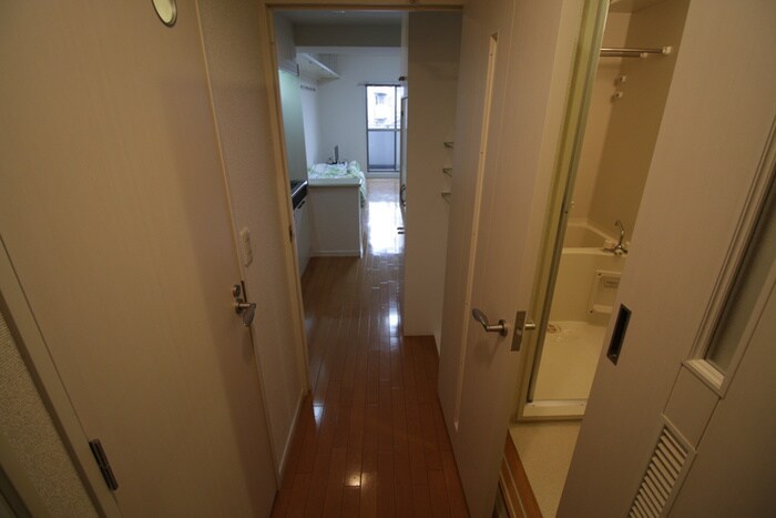 物件内観写真19　(廊下)