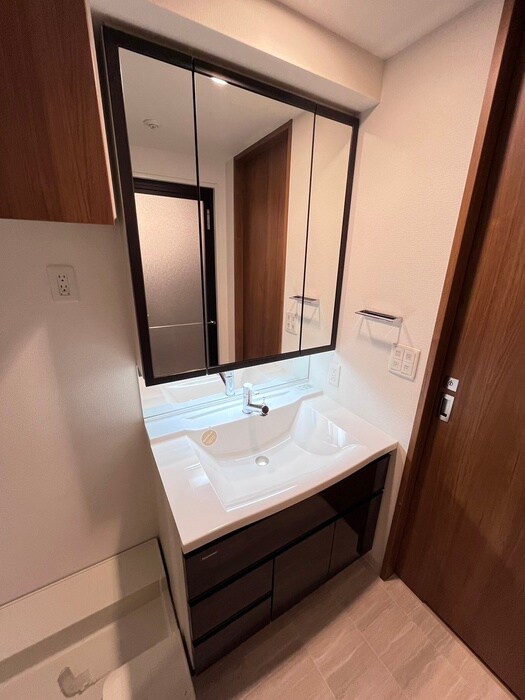 物件内観写真11　(洗面)