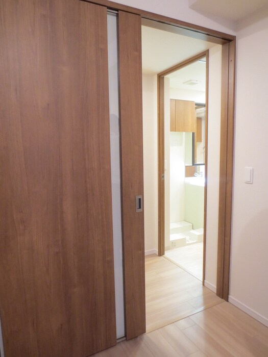 物件内観写真14　(廊下)