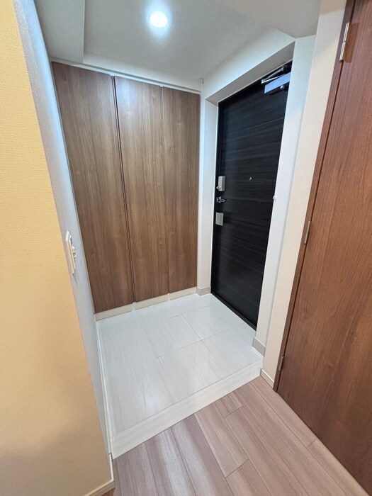 物件内観写真17　(玄関)