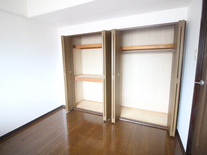 物件内観写真11　(収納)