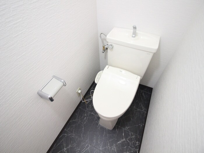 物件内観写真14　(トイレ)