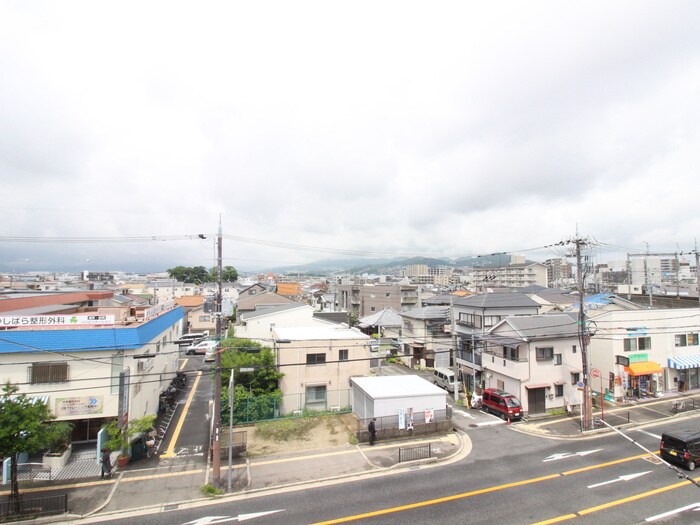 物件内観写真17　(室内からの展望)