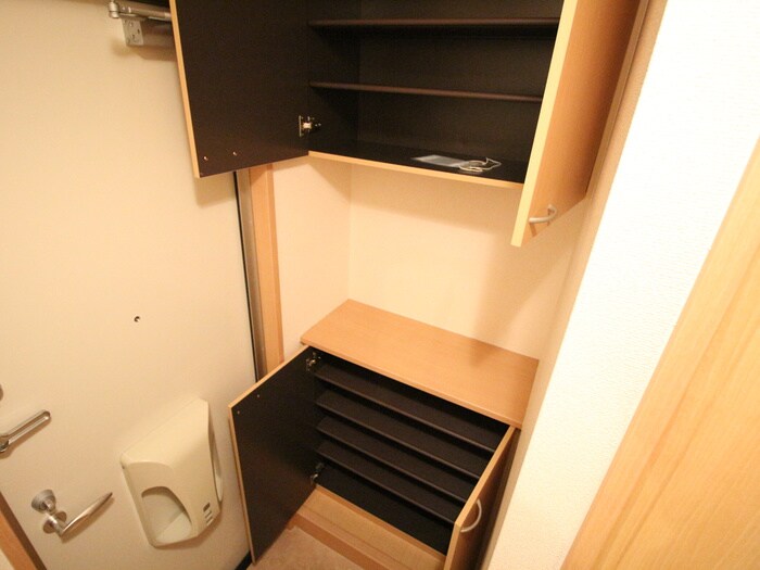 物件内観写真14　(靴箱)