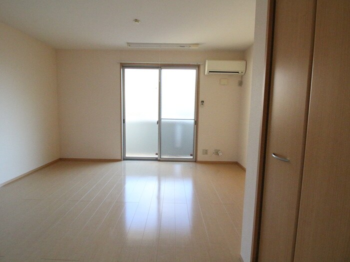 物件内観写真18　(居室)