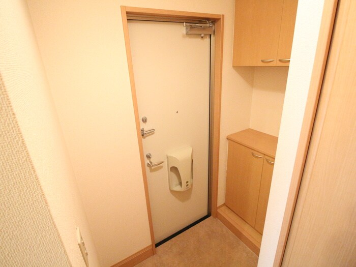 物件内観写真21　(玄関)