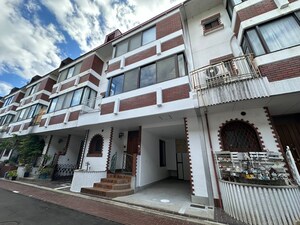 南芥川町テラスハウス外観写真