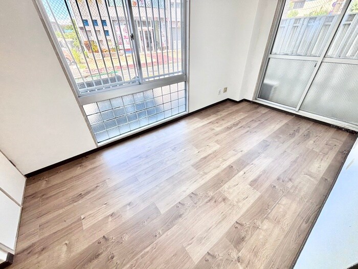 物件内観写真12　(居室)