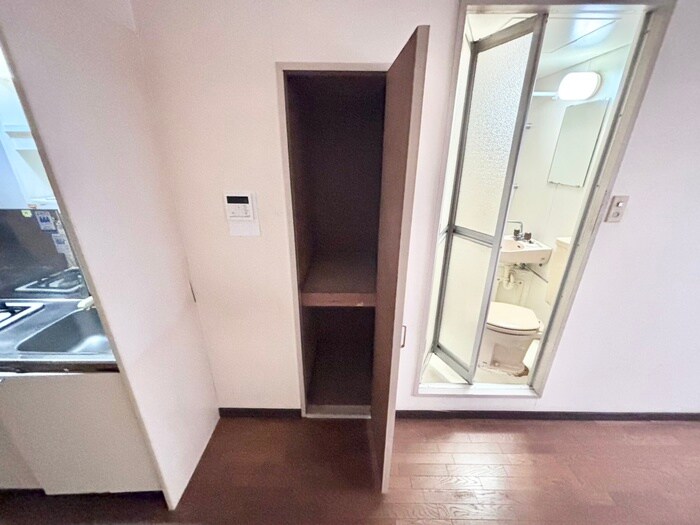 物件内観写真16　(収納)