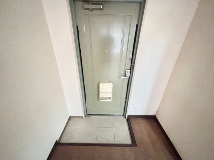 物件内観写真17　(玄関)