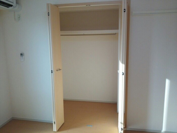 物件内観写真12　(収納)