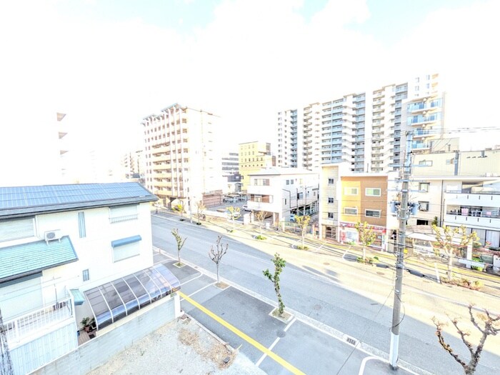 物件内観写真13　(室内からの展望)