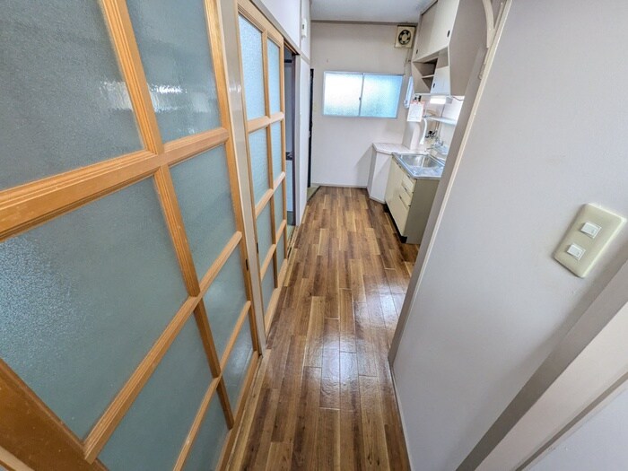 物件内観写真15　(廊下)