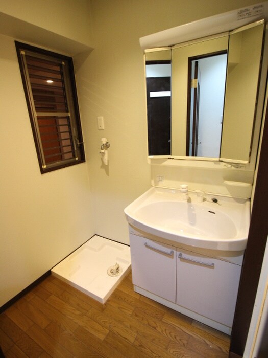 物件内観写真9　(洗面)