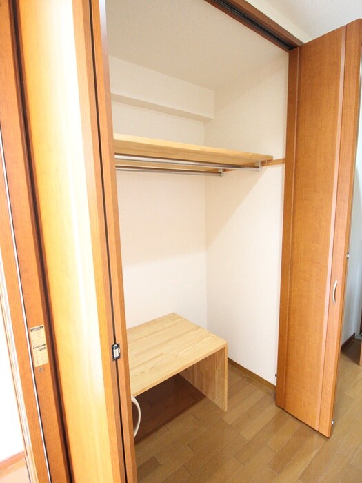 物件内観写真12　(収納)