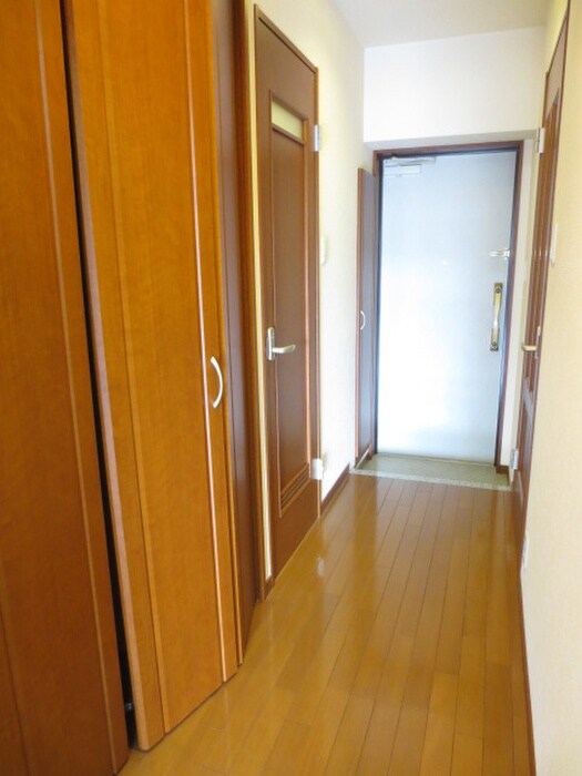 物件内観写真17　(玄関)