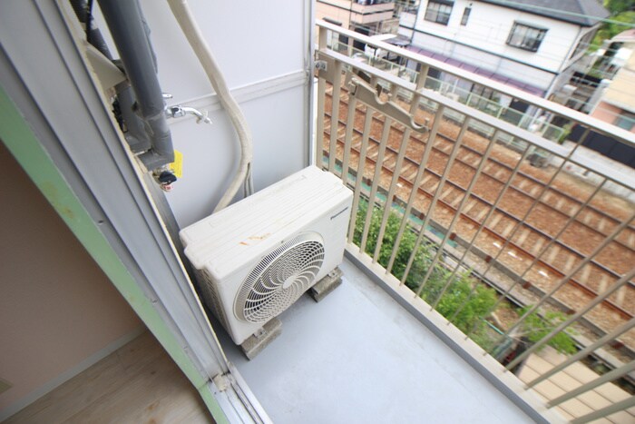 物件内観写真16　(洗濯機置場)