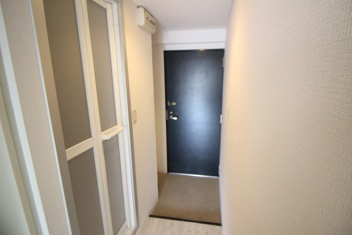物件内観写真17　(玄関)