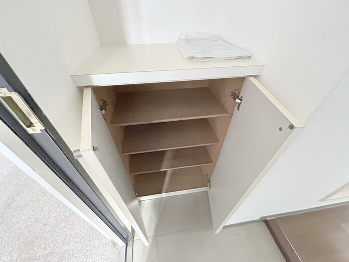 物件内観写真18　(靴箱)
