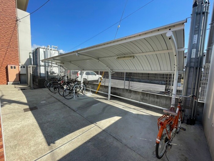 物件外観写真4　(駐車場)