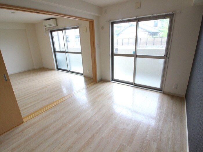 物件内観写真10　(居室)