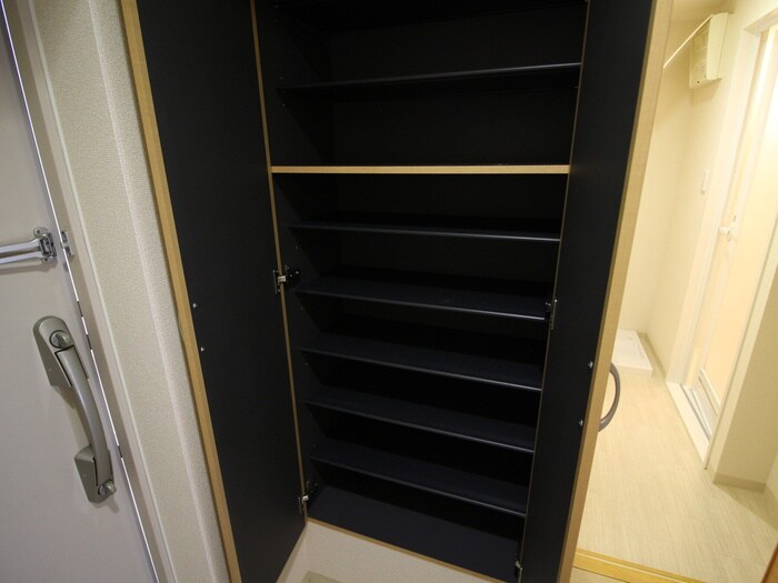 物件内観写真18　(靴箱)