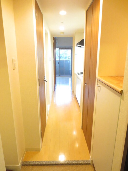 物件内観写真12　(廊下)