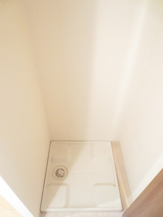 物件内観写真13　(洗濯機置場)