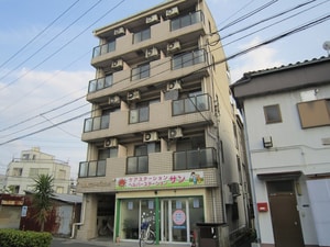 川島第１５ビル外観写真