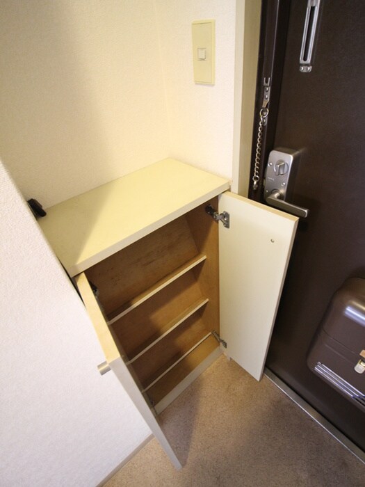 物件内観写真12　(靴箱)