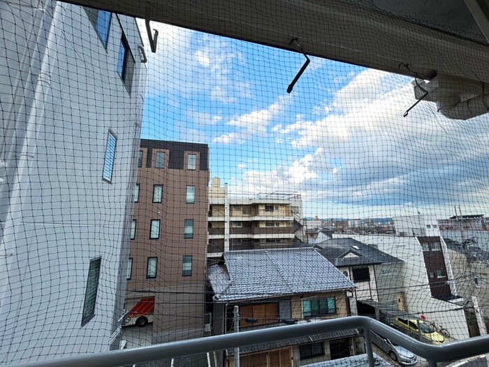 物件内観写真22　(室内からの展望)