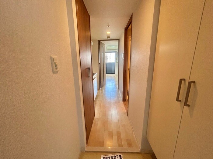 物件内観写真9　(廊下)