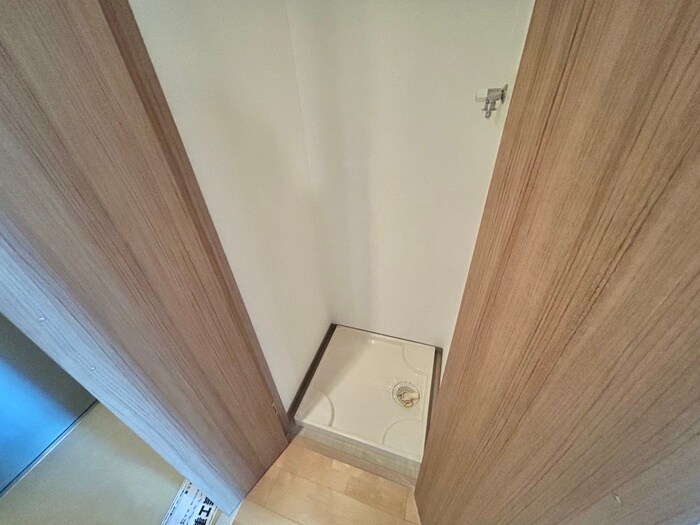 物件内観写真18　(洗濯機置場)