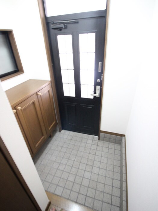 物件内観写真19　(玄関)