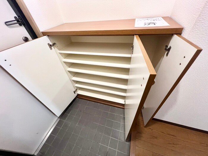 物件内観写真20　(靴箱)