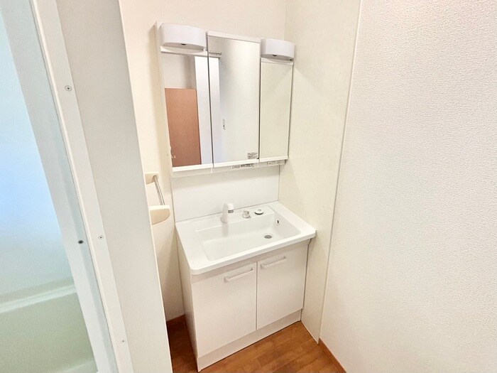 物件内観写真15　(洗面)