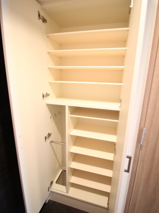 物件内観写真17　(靴箱)