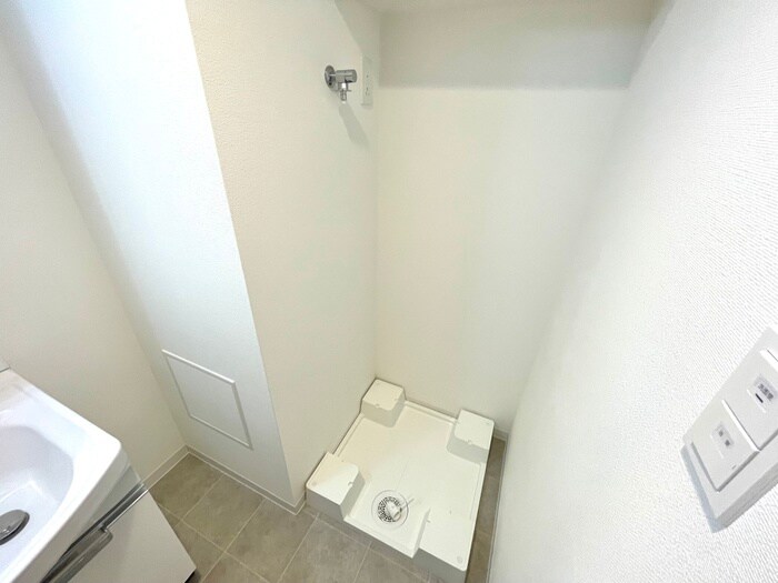 物件内観写真14　(洗濯機置場)