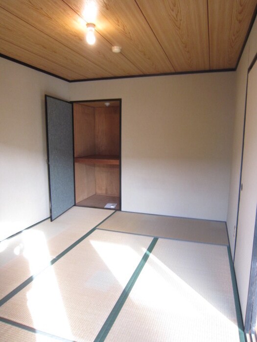 物件内観写真9　(居室)