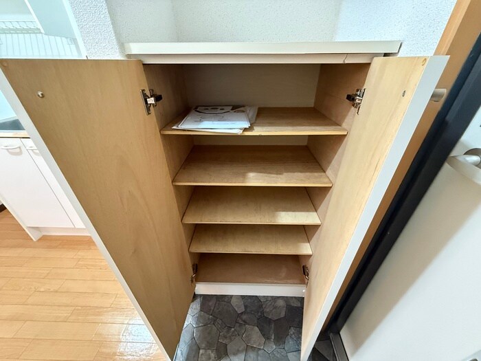 物件内観写真17　(靴箱)