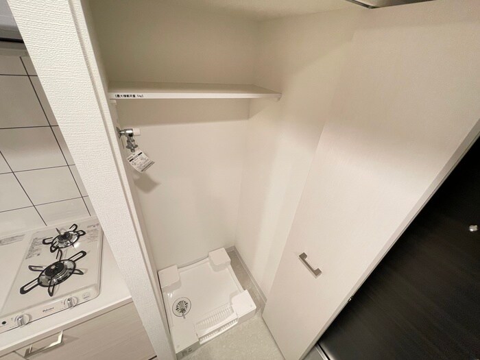 物件内観写真16　(洗濯機置場)