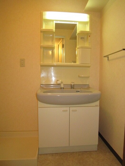 物件内観写真8　(収納)