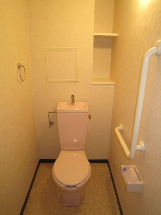 物件内観写真15　(トイレ)