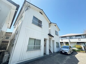 川上マンション外観写真