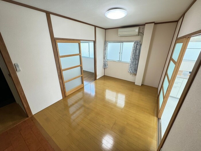 物件内観写真8　(居室)